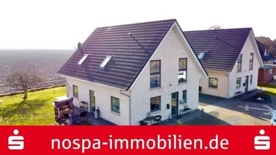 Sehr gepflegtes Einfamilienhaus mit Terrasse auf der Insel an Land