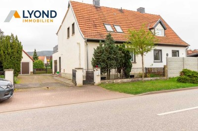 Doppelhaushälfte mit großem Gartengrundstück