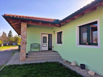 Familienfreundlicher Bungalow – Hochwertiges Wohnen auf einer Ebene