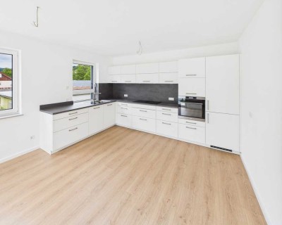 Neubau-Erstbezug: Moderne 3-Zimmer-Wohnung mit Balkon und Stellplatz in Bad Hersfeld