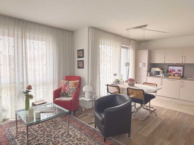 GROSSZÜGIGE 2-Zimmer-Wohnung mit eigenem Balkon in ruhiger Wohnlage