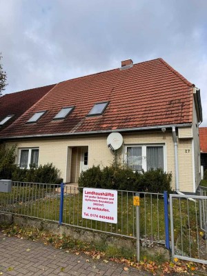 DHH mit großem Grundstück in idyllischer Wohnlage