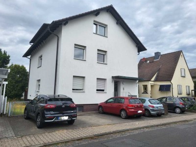 3 Zimmer Souterrain-Wohnung, eine Minute zu Fuß zur Haltestelle Kantstraße Griesheim. ab sofort zu v