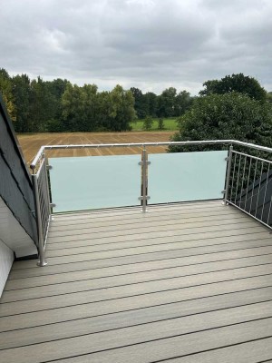 Zweigeschossige Dachgeschosswohnung 2,5 ZKB Loggia