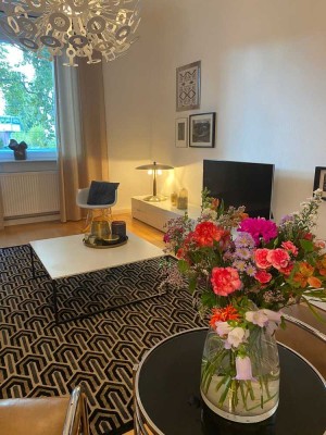 Geschmackvolle, gepflegte 3-Raum-Wohnung mit geh. Innenausstattung mit Balkon und EBK in Mannheim