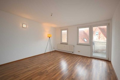 Modernisierte Dachgeschosswohnung mit zwei Dachterrassen!