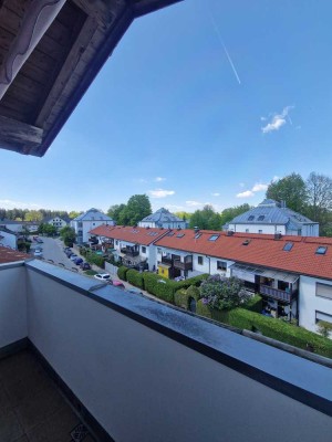 Geschmackvolle 3-Raum-DG-Wohnung mit Balkon in Geretsried