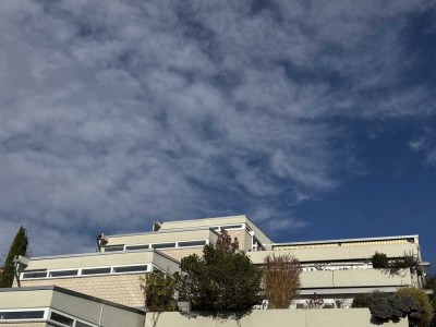 Terrassenhaus mit See- und Bergsicht (ohne Makler); großzügig wohnen in Stadtnähe