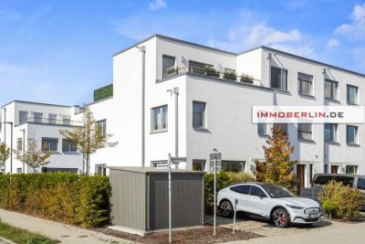 IMMOBERLIN.DE - Modernes Haus mit Westgarten & Sonnenterrassen in familiärer Lage
