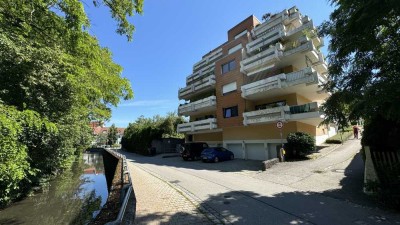 ... AIGNER - gepflegte, ordentliche 2-Zi-Whg. mit EBK im 1.OG sowie Balkon und freie Aussicht ...