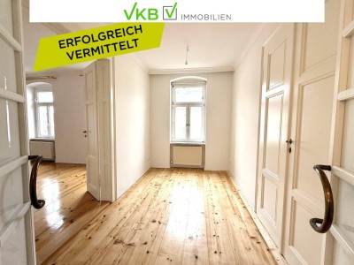 Großzügige Altbauwohnung mit klassischem Charme in zentraler Lage
