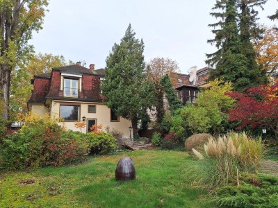 360 TOUR / Einfamilienvilla mit großem Garten und Garage in bester Grünlage von Hietzing