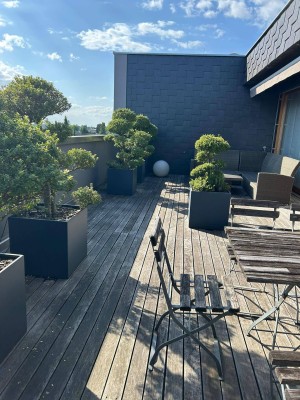Exklusives Penthouse zu vermieten - 140 m² Wohnfläche, 50 m² Terrasse, 2 TG Plätze