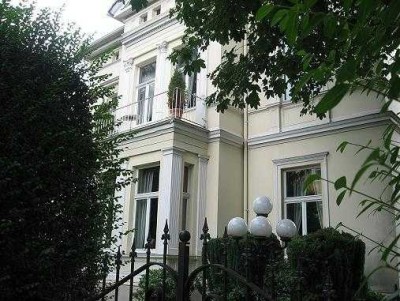 Loftartige Dachgeschosswohnung in schöner Altbauvilla in Essen-Kettwig