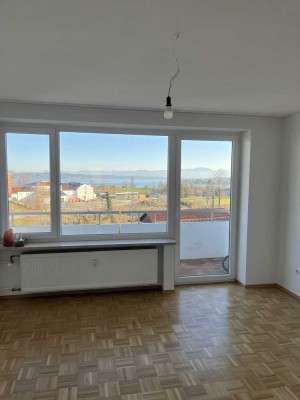 Geschmackvolle 1-Zimmer-Wohnung mit gehobener Innenausstattung mit Einbauküche in Tutzing