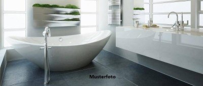 3-Zimmer-Wohnung mit Balkon und Garten