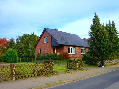 Preiswertes, gepflegtes 5-Zimmer-Einfamilienhaus + großem Grundstück in Winsen (Luhe)