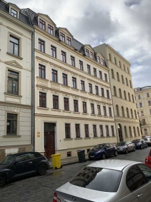 Schöne und großzügige 2-Zimmer-Wohnung mit Balkon und EBK in Leipzig