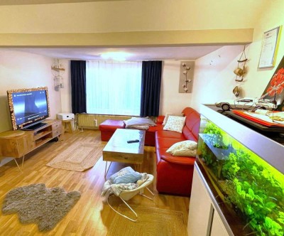 Dachgeschosswohnung  90 m² mit Weitblick und hochwertiger Küche – in ruhigem 4-Parteienhaus