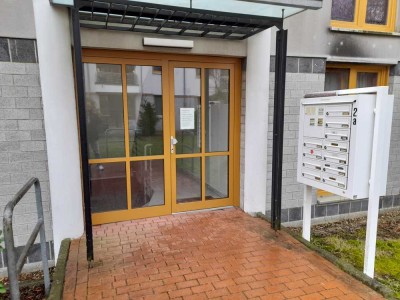 Schöne und gepflegte 1-Zimmer-EG-Wohnung mit EBK in Panketal