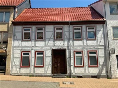 EG-Altbauwohnung mit Innenhof und Keller in Wolfsburg-Vorsfelde