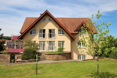 Bezauberndes Refugium mit parkähnlichem Garten steht zum Verkauf