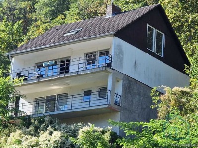 Für Naturliebhaber & Sportbegeisterte 
1-2 Familienhaus in guter Wohnlage mit herrlichem  Ausblick