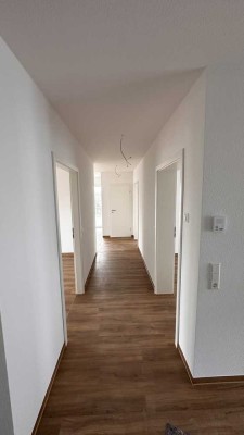 Exklusive 4-Zimmer-Penthouse-Wohnung mit Balkon und EBK in Dinkelsbühl