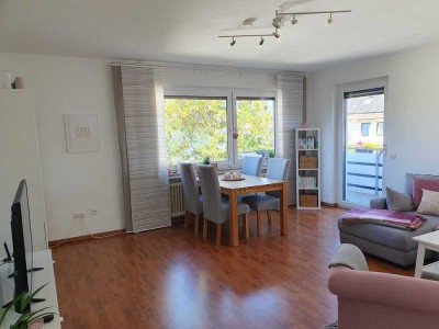 Helle 2-Zimmer-Wohnung mit Balkon und zusätzlichem Hobbyraum (14 m²) in ruhiger Lage von Bückeburg