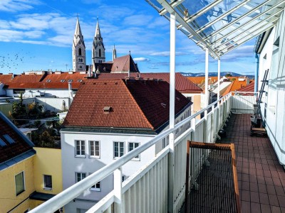 Helle Dachgeschoßwohnung mit Panorama-Blick über Wiener Neustadt