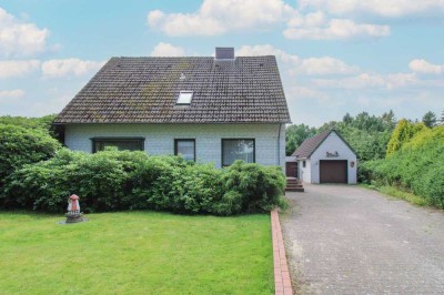 Hymendorf: Einfamilienhaus im Grünen für Macher - idyllische Feldrandlage