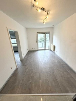 Helle, renovierte 2-Zimmer Wohnung nahe Schlossgarten - ideal für Einzelpersonen.