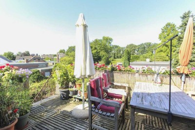 Krefeld-Traar: 3-Zimmer-Dachgeschosswohnung mit ausgebautem Spitzboden