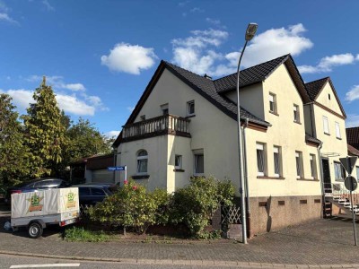 Einfamilienhaus mit Garten und Garage in zentraler Lage von Heusweiler