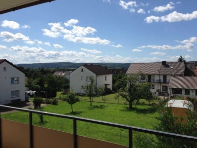 Schöne, helle und ruhig gelegene 4-Zimmer Wohnung in Sulzbach am Main