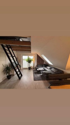 Neuwertige 2-Zimmer-Wohnung mit Balkon und Einbauküche in Oelixdorf