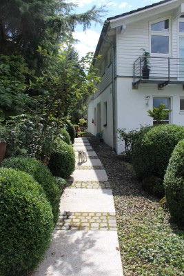 Haus am Ammersee, Traumlage, nur zwei Gehminuten und Sie stehen mit den Füßen im See
