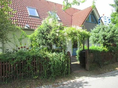 Charmantes EFH mit Renovierungsbedarf  v. d. Toren der Stadt...!