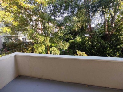 300 Meter Uniklinik|Grugapark|RÜ: Frisch renovierter chicer Altbau 1.OG mit Balkon - PROVISIONSFREI