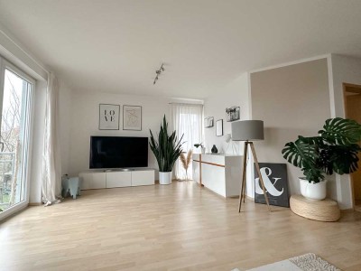 Helle, sehr schöne Wohnung mit drei Zimmern sowie Balkon und Einbauküche in Rosbach v. d. Höhe