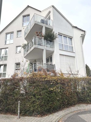 Vermietete exklusive 3 Zimmer Eckwohnung mit Balkon und Tiefgarage in schöner Lage