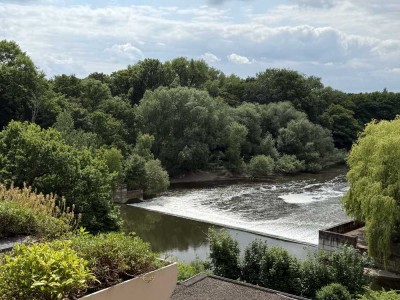 Für 3 Jahre! Schöne und helle  2-Zimmer-Wohnung mit Blick auf das Leinewehr
