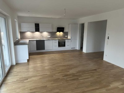 3-Zimmer-Wohnung mit Balkon, TG-Stellplatz und Einbauküche