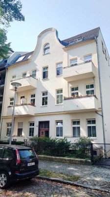 Altbau Dachgeschosswohnung nahe Schlosspark