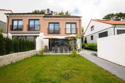 Moderne Doppelhaushälfte mit großem Garten in ruhiger Lage von Landshut