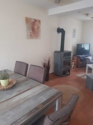 Haus mit 4 Räumen + Dachstudio in Boos zu vermieten