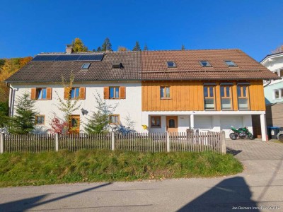 MEHRGENERATIONENWOHNEN - ATTRAKTIVES DOPPELHAUS MIT WEITBLICK, IN RUHIGER ORTSRANDLAGE
