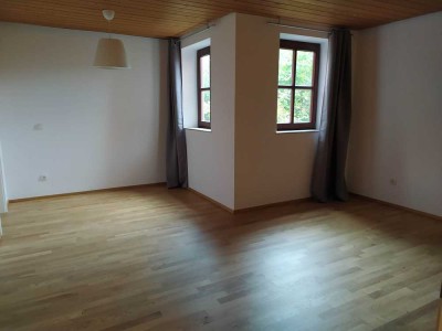 Schöne 2-Zimmer-EG-Wohnung in Retzstadt