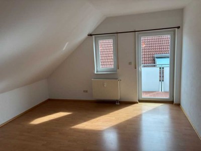 Provisionsfrei* Gemütliche 2-Zimmer DG-Wohnung in Eppingen