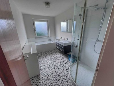 Schöne Wohnung in Ainring Mitterfelden mit Balkon